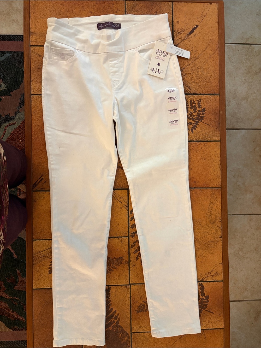 Gloria Vanderbilt White Slim-Leg Pull-On Pants